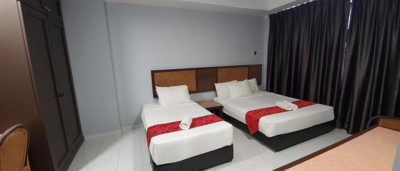 Leisure Cove Hotel And Apartments George Town Bagian luar foto